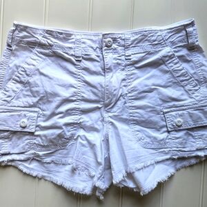 American Eagle White 90s Boyfriend Shorts Size 4